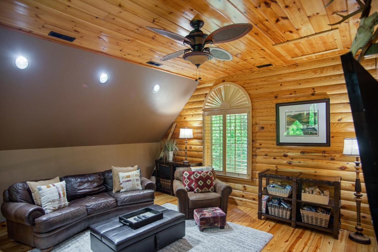 Iron Mountain Lodge - Beautiful Cabin With Forest & Mountain Views! บัทเลอร์ ภายนอก รูปภาพ